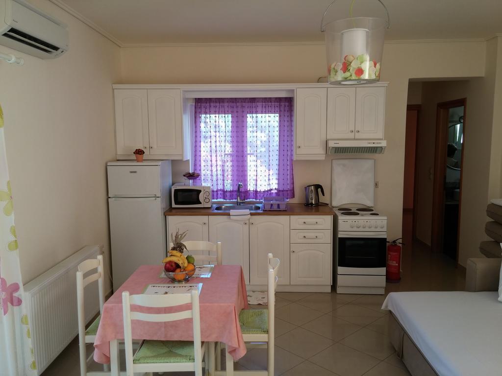 Villa Muses Poros Town Pokoj fotografie